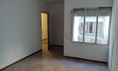 Edificio con 10 aptos con renta en venta-Villa Española