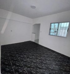Apto en venta 1 dormitorio, 1 baño y patio-Ciudad Vieja