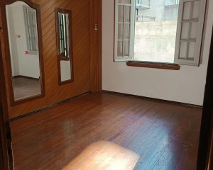 Apto en venta sobre avenida, 4 dormitorios, 2 baños- Centro