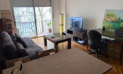 Apartamento en venta 1 dormitorio, 1 baño y balcón-Calle Soriano -Centro