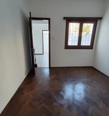 Apartamento en venta 2 dormitorios, 1 baño, estufa a leña, 2 patios. - Vitruvio-Union - C/Renta