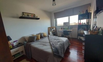 Apartamento en venta 2 dormitorios, 1 baño y garaje- Soca- Pocitos