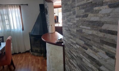 Dúplex en cooperativa, venta 3 dormitorios, 1 baño, patio -Malvin Norte