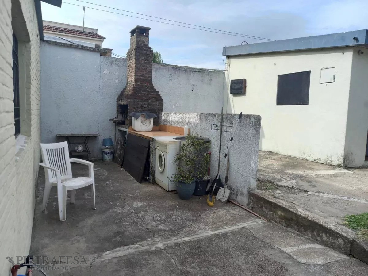 Casa ID.8210 - 2 casas en venta, 4 dormitorios, 2 baños, barbacoa, garaje- Avenida General Eugenio Garzón -Conciliación