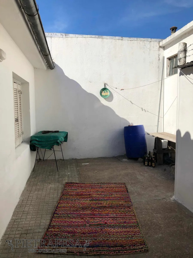 Casa ID.13641 - Casa en venta 2 dormitorios, 2 baños, fondo- garaje-La Blanqueada 
