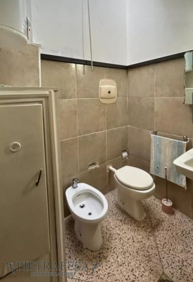 Casa ID.9021 - Venta casa 4 dormitorios 2 baños, patio, gje-La Blanqueada