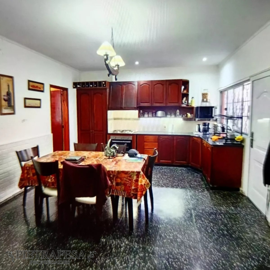 Casa ID.11090 - Casa en venta 4 dormitorios, 3 baños, azotea, gje-Buceo