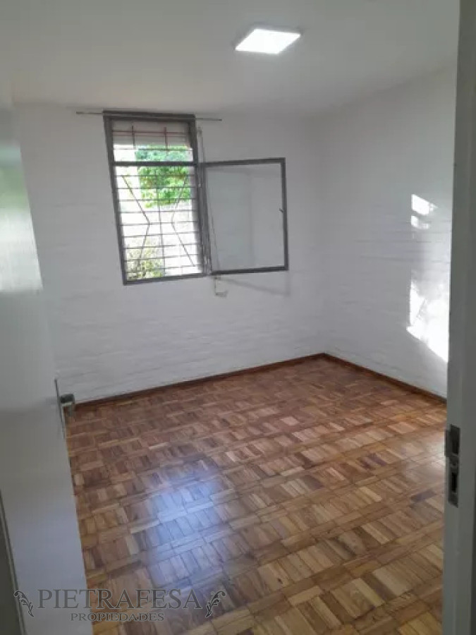 Casa ID.12638 - Casa en alquiler, 2dormitorios, 1baño, patio, garaje. Maroñas.