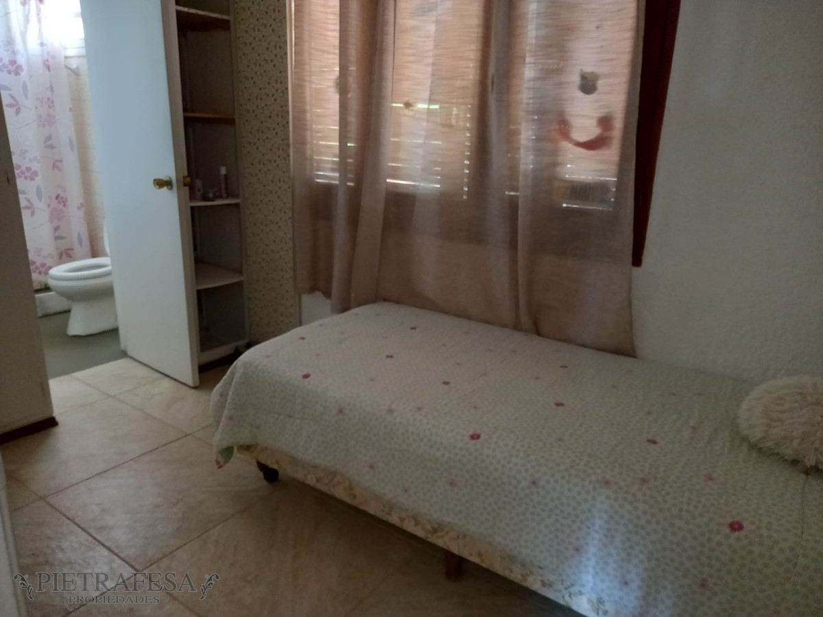 Casa ID.7345 - Casa en venta 4 dormitorios, 3 baños, fondo barbacoa y garaje-Parada 23 -Punta del Este 