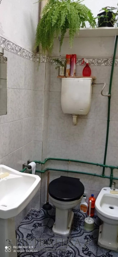 Casa ID.5826 - Casa en venta con renta 2 dormitorios, 2 baños y azotea con parrillero-Juan Arteaga- Cerrito