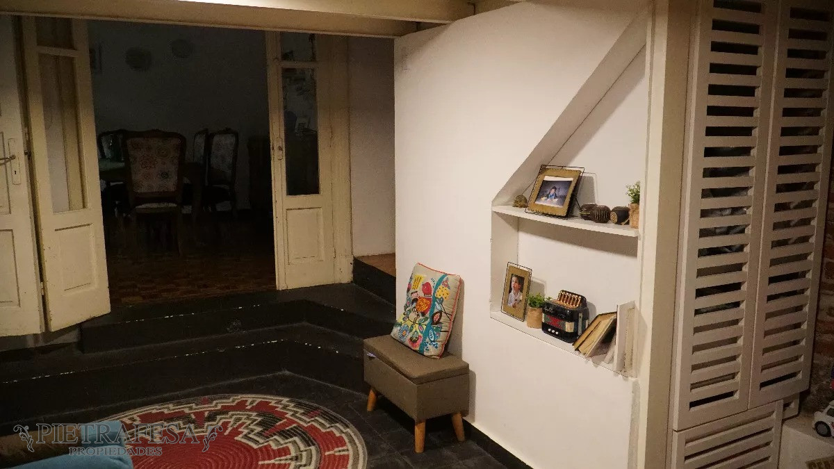 Casa ID.9814 - Casa en venta 6 dormitorios,2 baños, gje, azotea-La Blanqueada