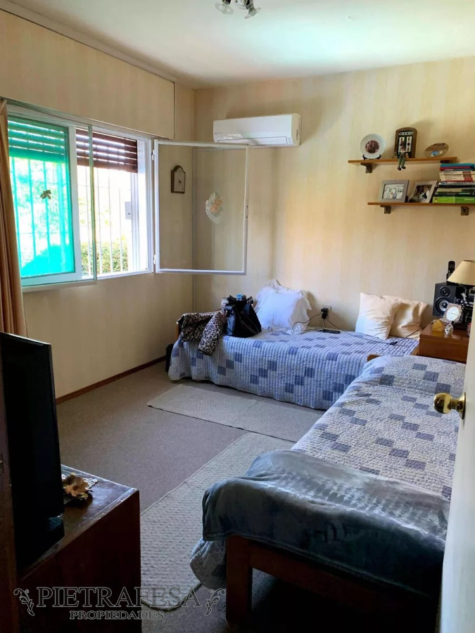 Casa ID.12546 - Gran casa en venta 3 dormitorios, piscina, barbacoa-Carrasco Norte