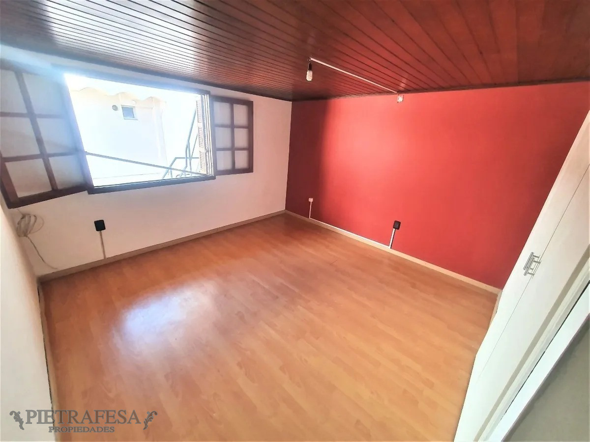 Casa ID.1868 - Venta casa dúplex con renta 2 dormitorios 1 baño- Minas- Palermo