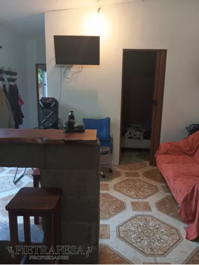 Casa ID.12701 - Casa en venta, 8dormitorios, 2baños, patio, cochera, piscina. El Pinar.