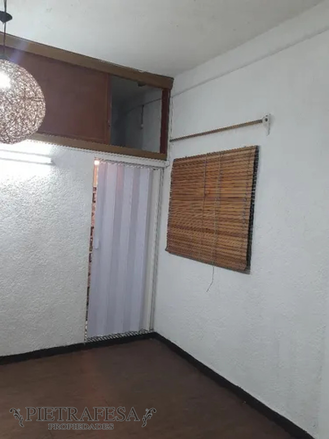 Casa ID.13364 - Casa en alquiler, 1dormitorio, 1baño, azotea. La Teja.