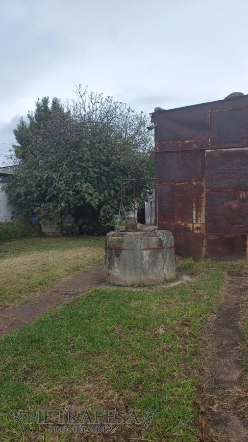 Casa ID.13842 - Oportunidad! 2 casas en venta con amplio terreno y galpón-Hipódromo