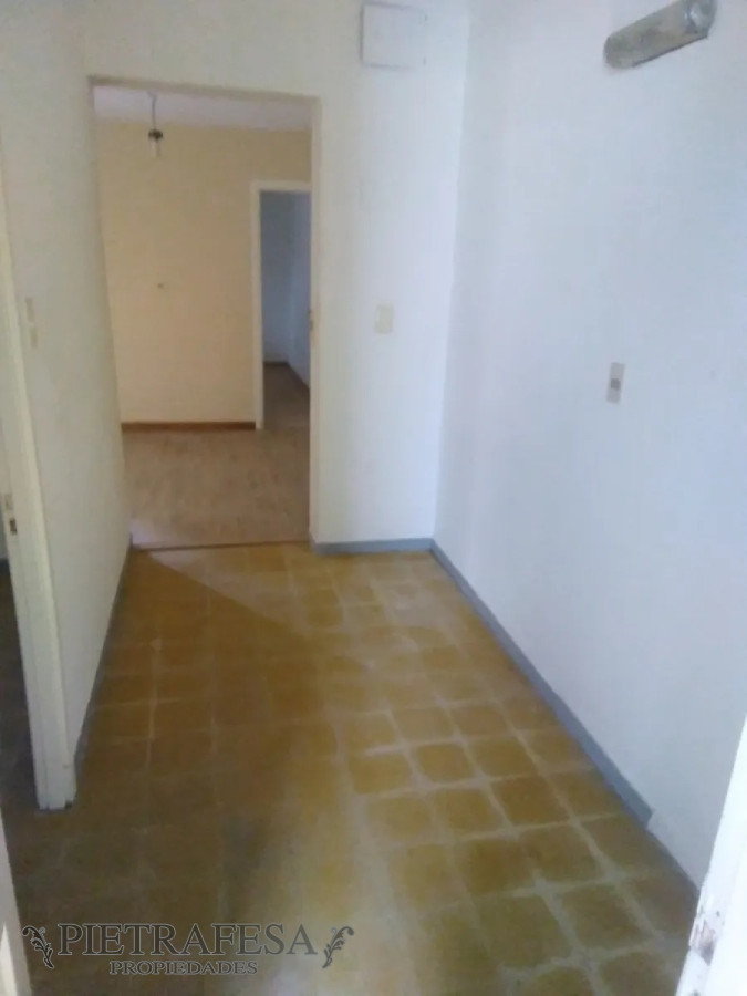 Casa ID.4057 - Casa en venta con renta - 2 dormitorios 1 baño con patio - Cochera - Av. Corrientes - Maroñas