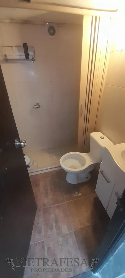 Casa ID.11239 - Casa en venta, 5 dormitorios, 1 baño-Aguada