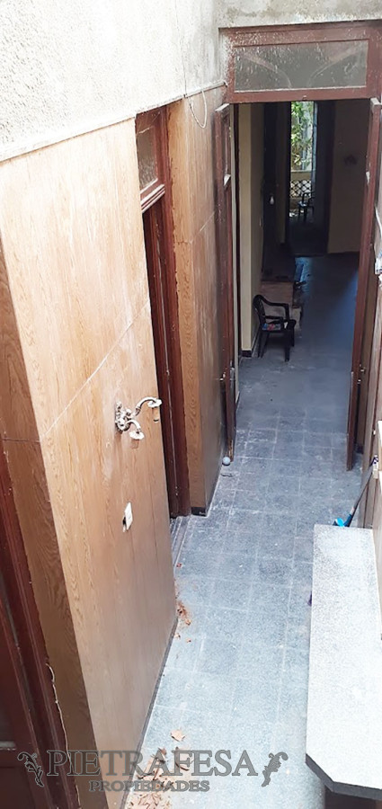 Casa ID.13556 - Casa de altos en venta, 4 dormitorios, 1 baño, azotea-Cordón 