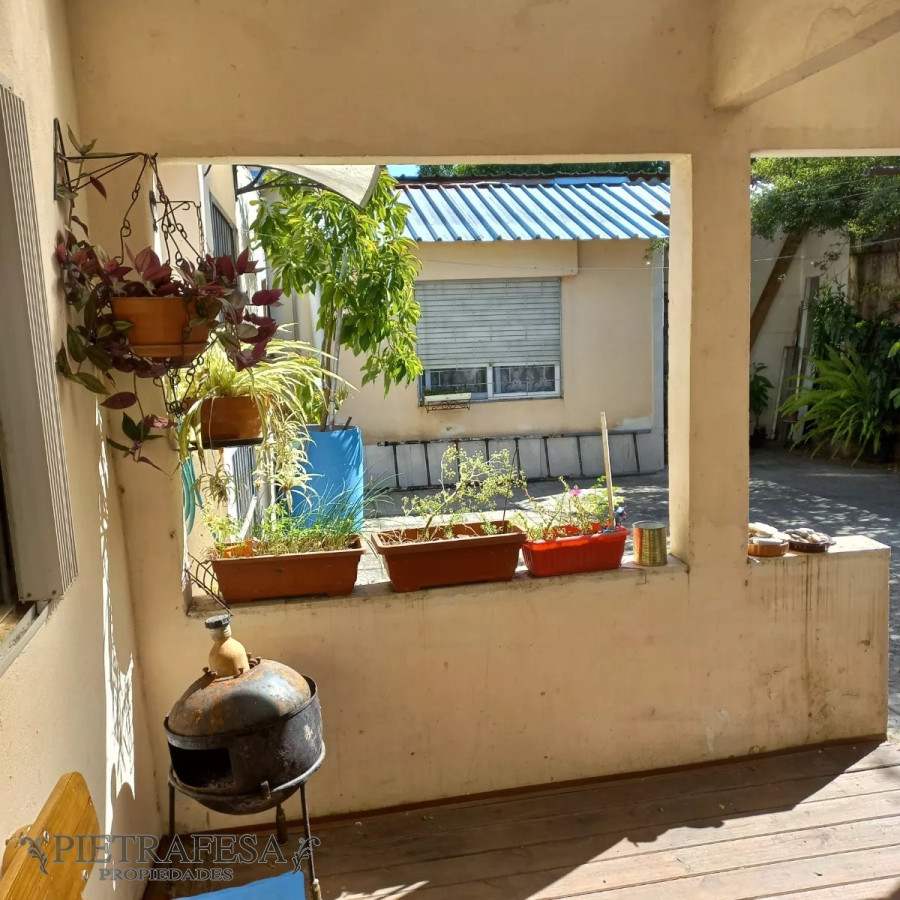 Casa ID.12250 - Casa en venta 2 dormitorios, 2 baños, patio-Colón 
