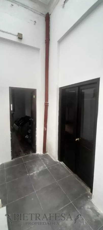 Casa ID.11239 - Casa en venta, 5 dormitorios, 1 baño-Aguada