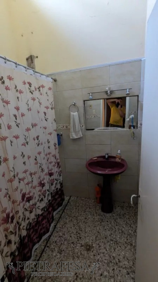Casa ID.11072 - 2 casas en venta, 6 dormitorios, 2 baños, gje-Colón
