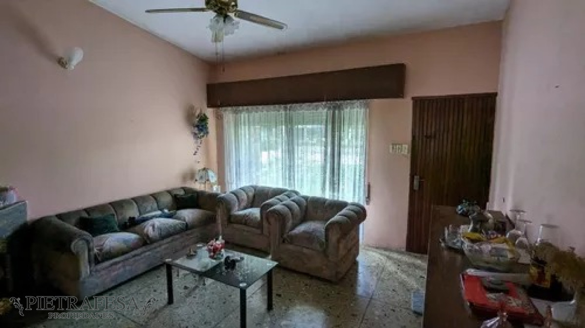 Casa ID.11072 - 2 casas en venta, 6 dormitorios, 2 baños, gje-Colón