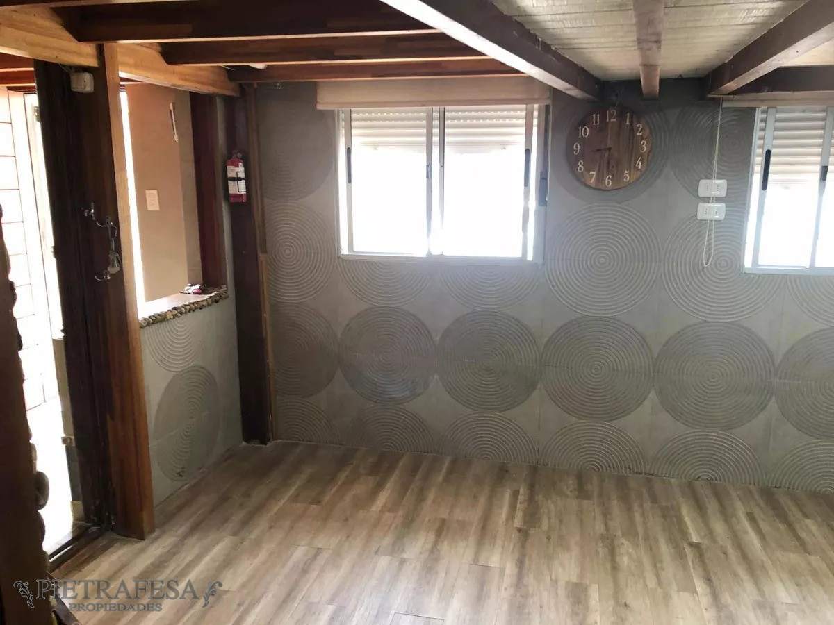 Casa ID.7676 - Casa en venta, Con Renta  3 dormitorios, 1 baño y barbacoa-Antonio Diaz - Prado 
