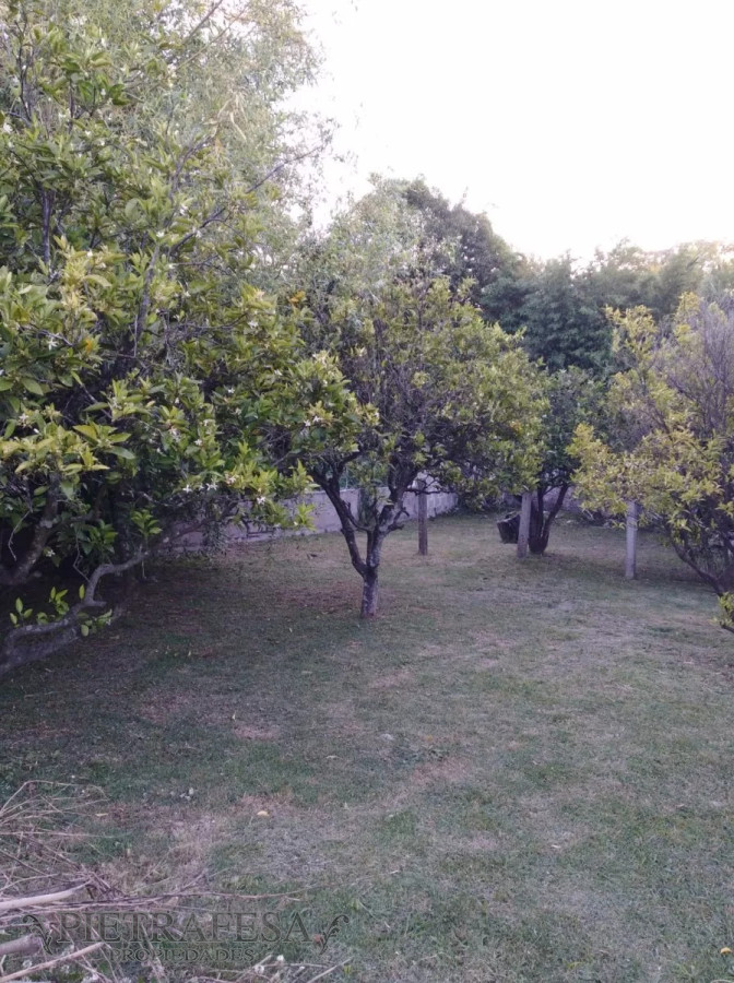 Casa ID.11069 - Casa en venta con renta 3 dormitorios, 2 baños,gje-Colón