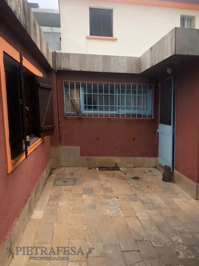 Casa ID.9004 - Casa en venta 4 dormitorios, 3 baños, patio y gje-La Blanqueada