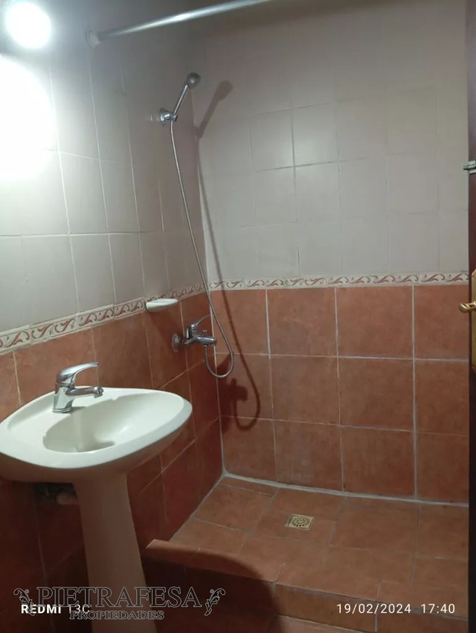 Casa ID.9652 - Casa en venta 2 dormitorios, 1 baño, fondo-Villa Española 