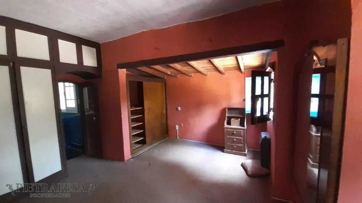 Casa ID.4427 - Casa a la venta - 4 dormitorios - 4 baños - jardín - cochera - Horacio Acosta y Lara - Carrasco Norte