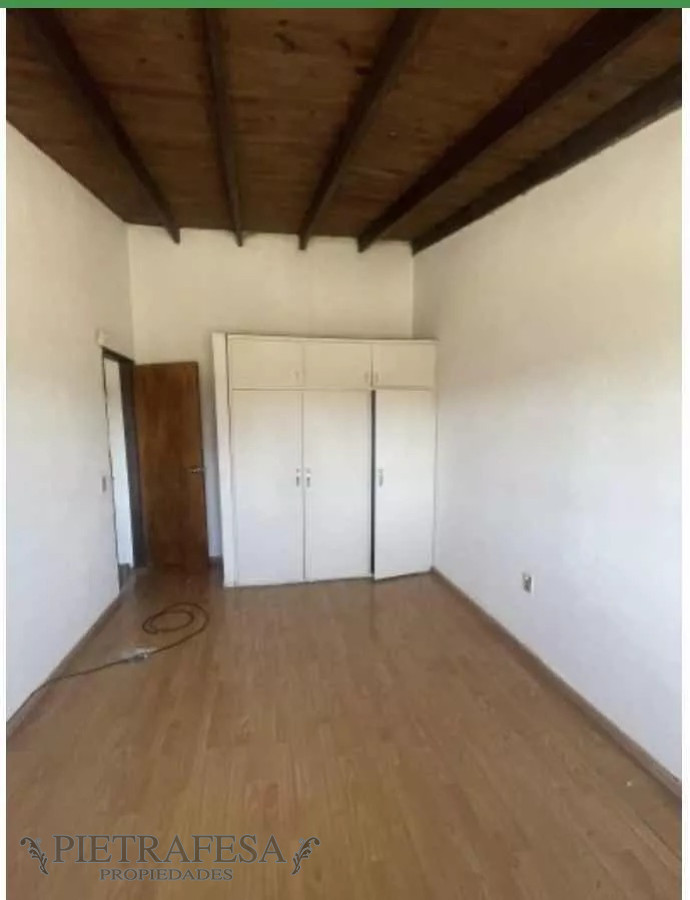 Casa ID.12934 - Casa en venta con renta, 3dormitorios, 2baños, cochera- Solymar