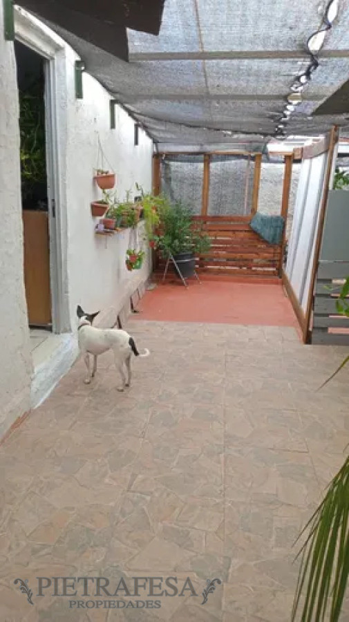 Casa ID.13580 - Casa en alquiler, 1dormitorio, 1baño, patio. Peñarol.