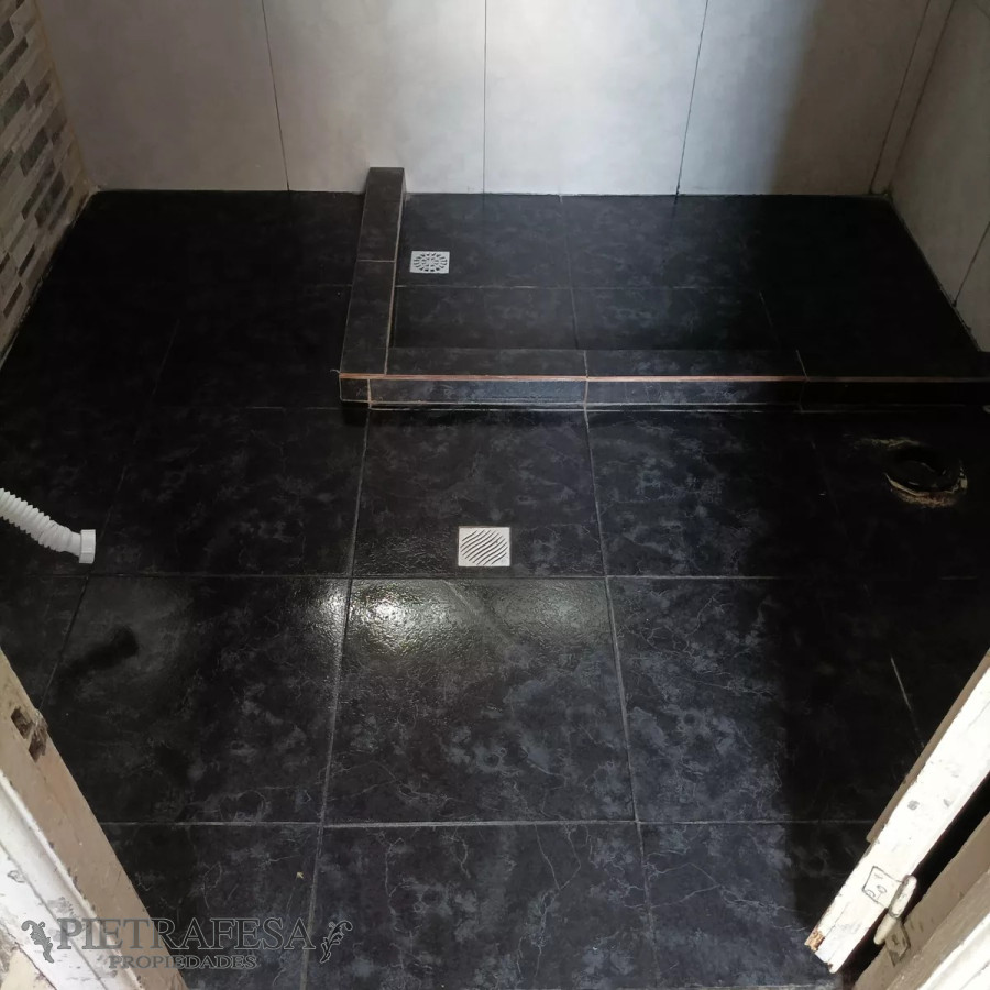 Casa ID.11368 - Casa a reciclar con gran terreno, 2 dormitorios, 1 baño-Colón