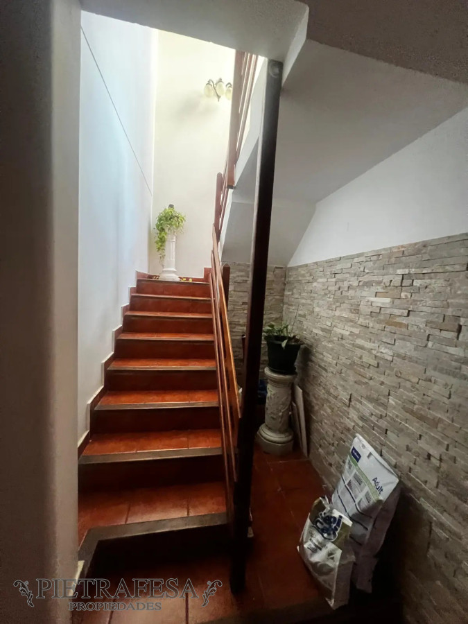 Casa ID.12692 - Casa en venta, 4dormitorios, 2baños, patio, barbacoa, garaje. Pocitos