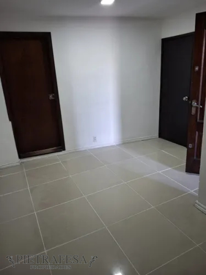 Casa ID.13454 - Casa en alquiler, 1dormitorio, 1baño, patio. Unión.