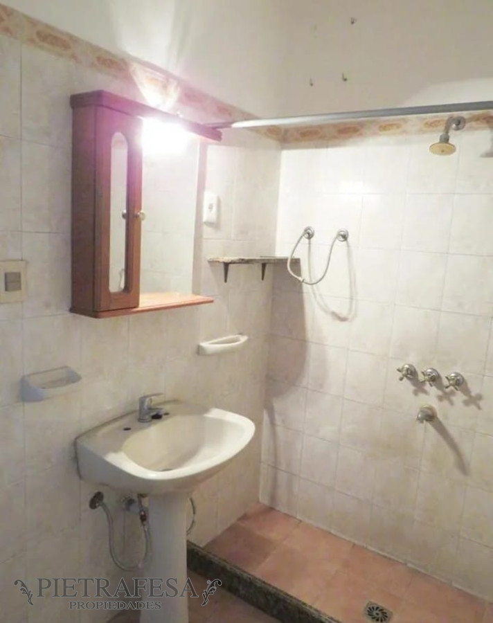 Casa ID.26 - 2 Casas más Local a la venta - Brito del Pino - Pocitos