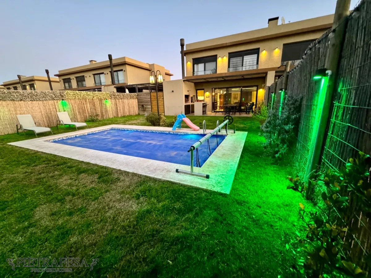 Casa ID.10720 - Casa en barrio privado -Cno de los Horneros 