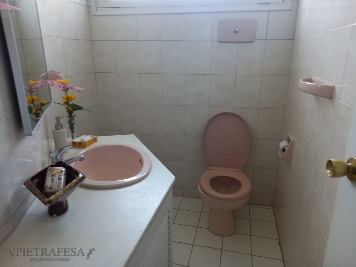 Casa ID.7345 - Casa en venta 4 dormitorios, 3 baños, fondo barbacoa y garaje-Parada 23 -Punta del Este 