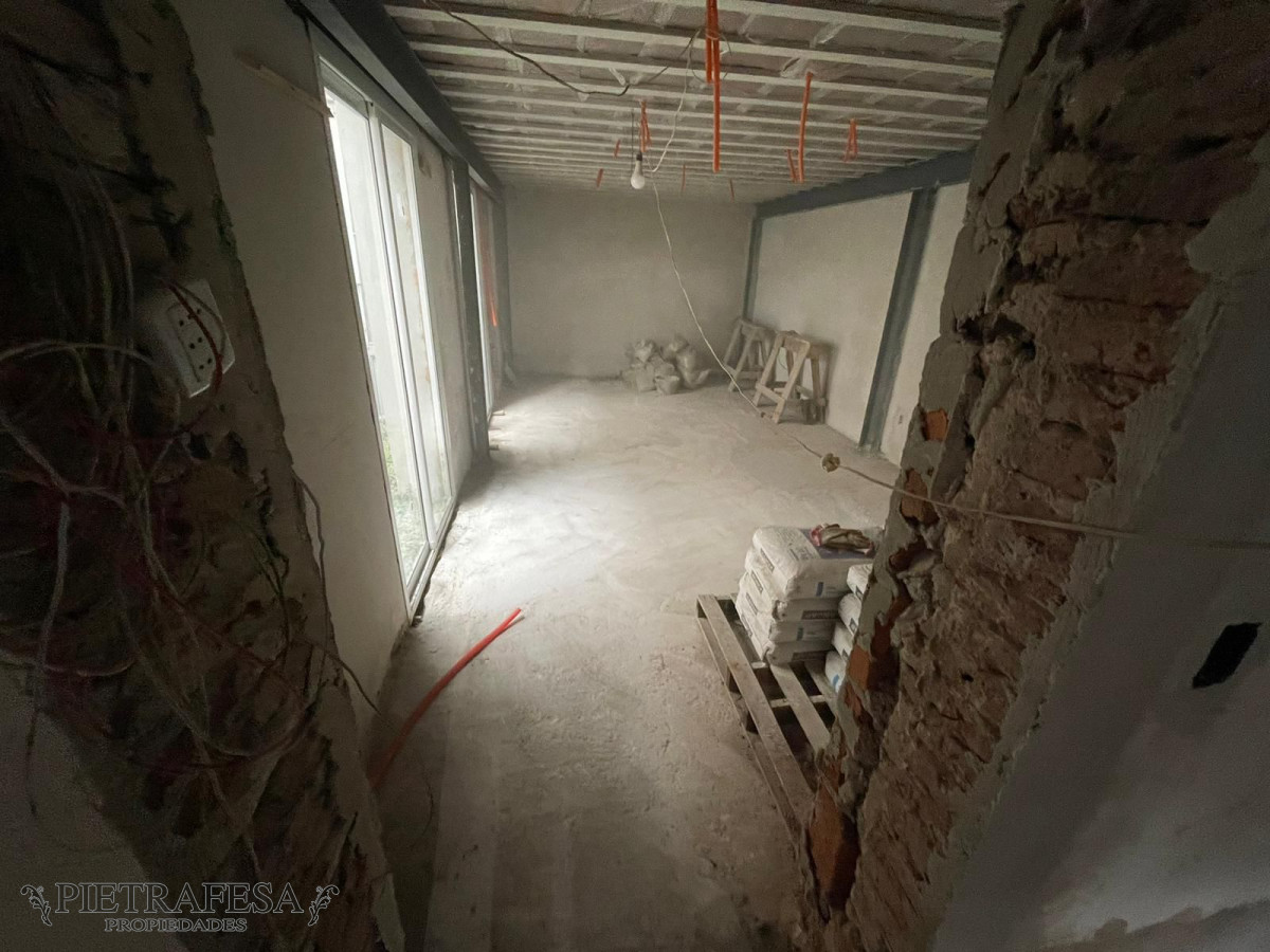 Casa ID.10424 - Casa a terminar en venta, 3 dormitorios, 2 baños-Palermo 