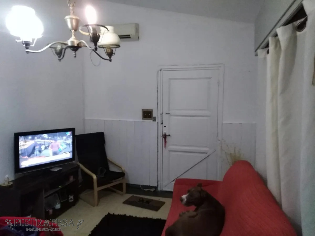 Casa ID.4743 - Casa en venta 3 dormitorios, 2 baños, garaje y azotea- Gral. Thiebaut- Buceo