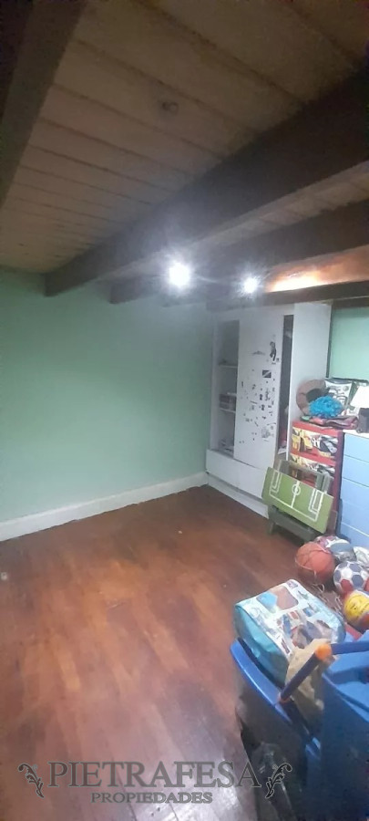 Casa ID.11239 - Casa en venta, 5 dormitorios, 1 baño-Aguada