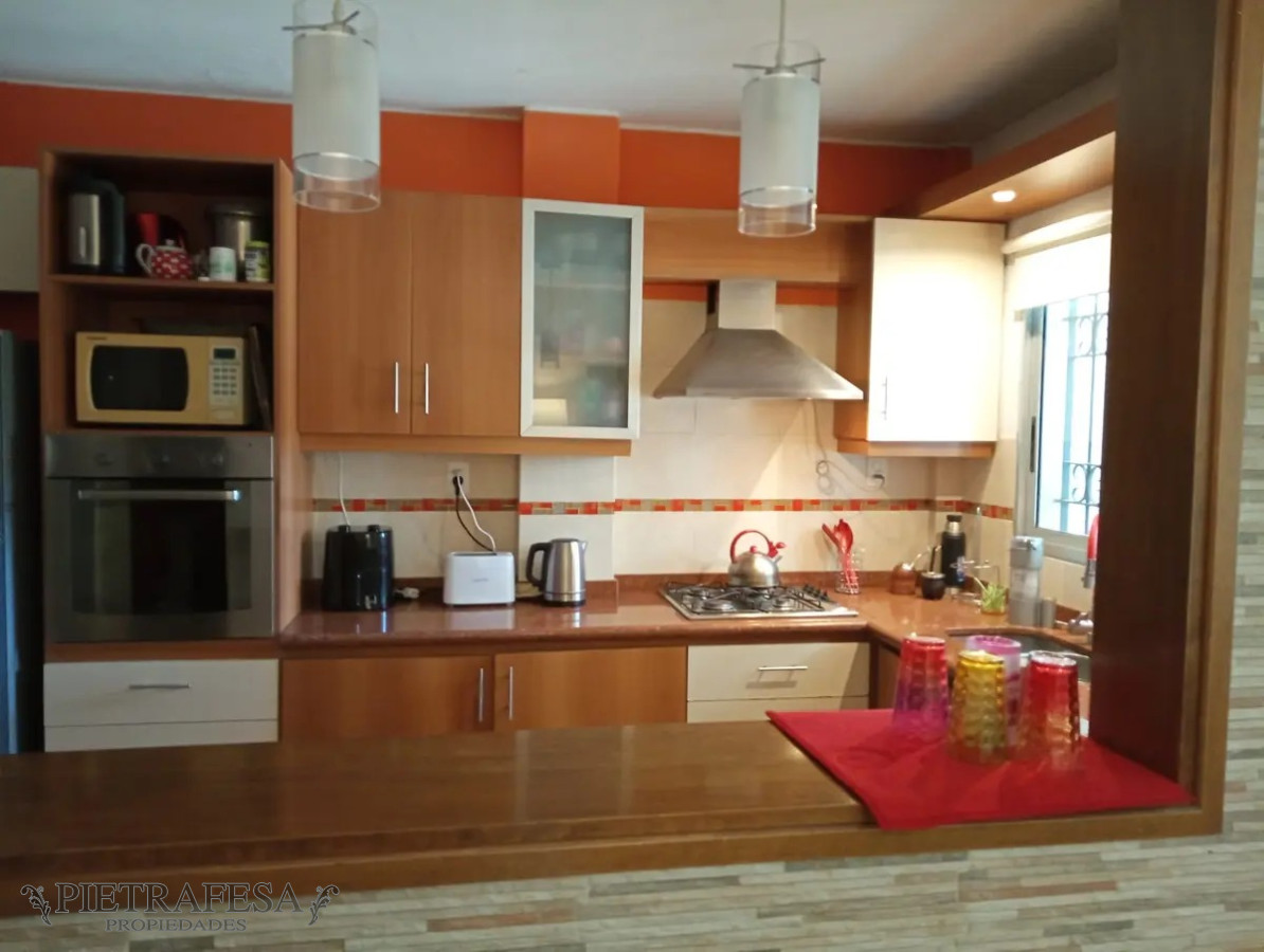 Casa ID.6867 - Casa en venta 3 dormitorios, 2 baños y patio con parrillero-Joaquín de Salterain -Cordón