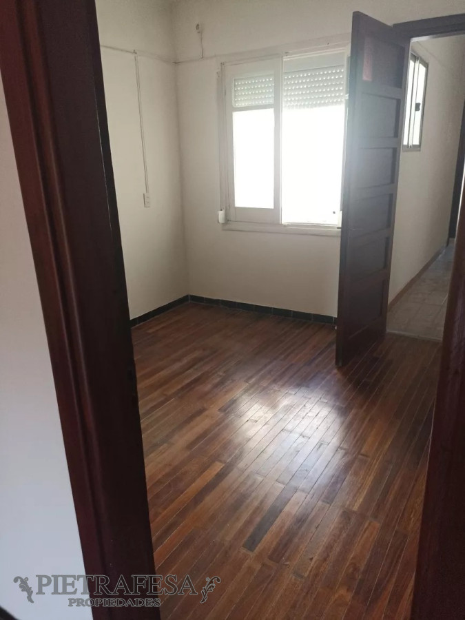 Casa ID.12164 - Casa en venta 4 dormitorios, 2 baños, azotea, unión