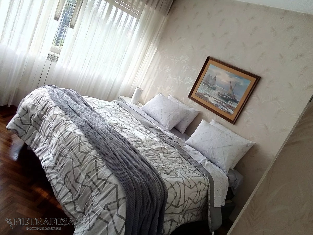 Casa ID.10839 - Casa en alquiler, amoblada, 2 dormitorios, 1 baño, patio, garaje,Punta Gorda.