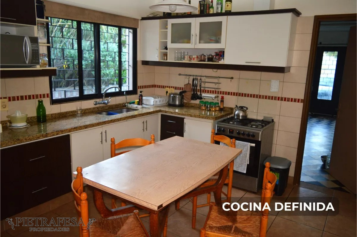Casa ID.11661 - Casa en venta 4 dorm, 3 baños, barbacoa, gje-Malvin 