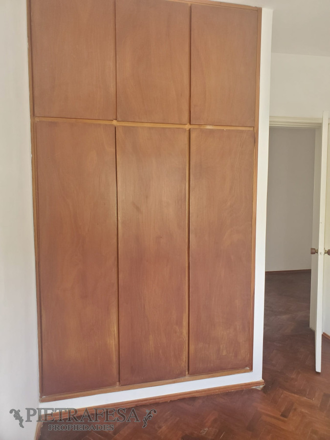 Casa ID.3342 - Casa en venta con renta 3 dormitorios 2 baños, fondo con parrillero y garaje-Costa Rica-Carrasco