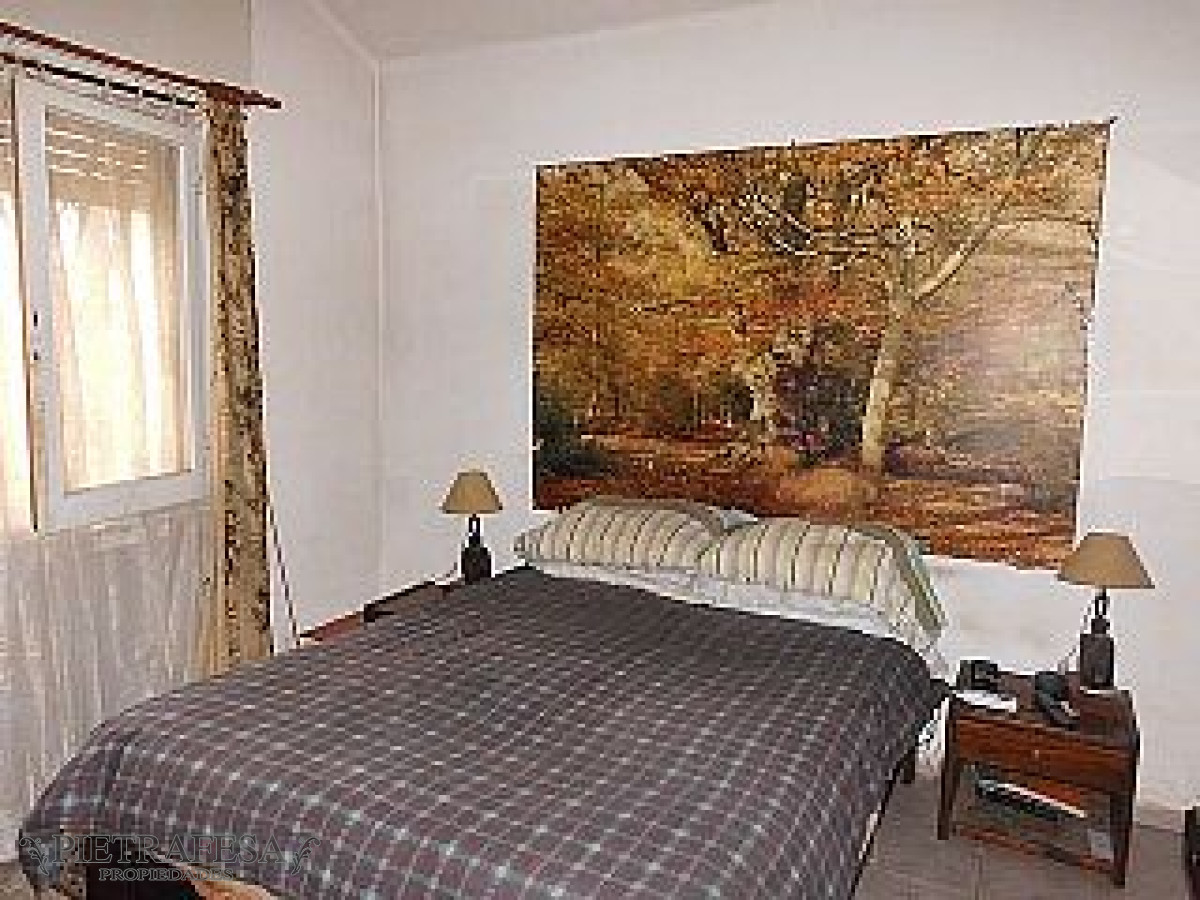 Casa ID.204 - Dos casas en venta 5 dormitrios 2 baños cochera Lagomar