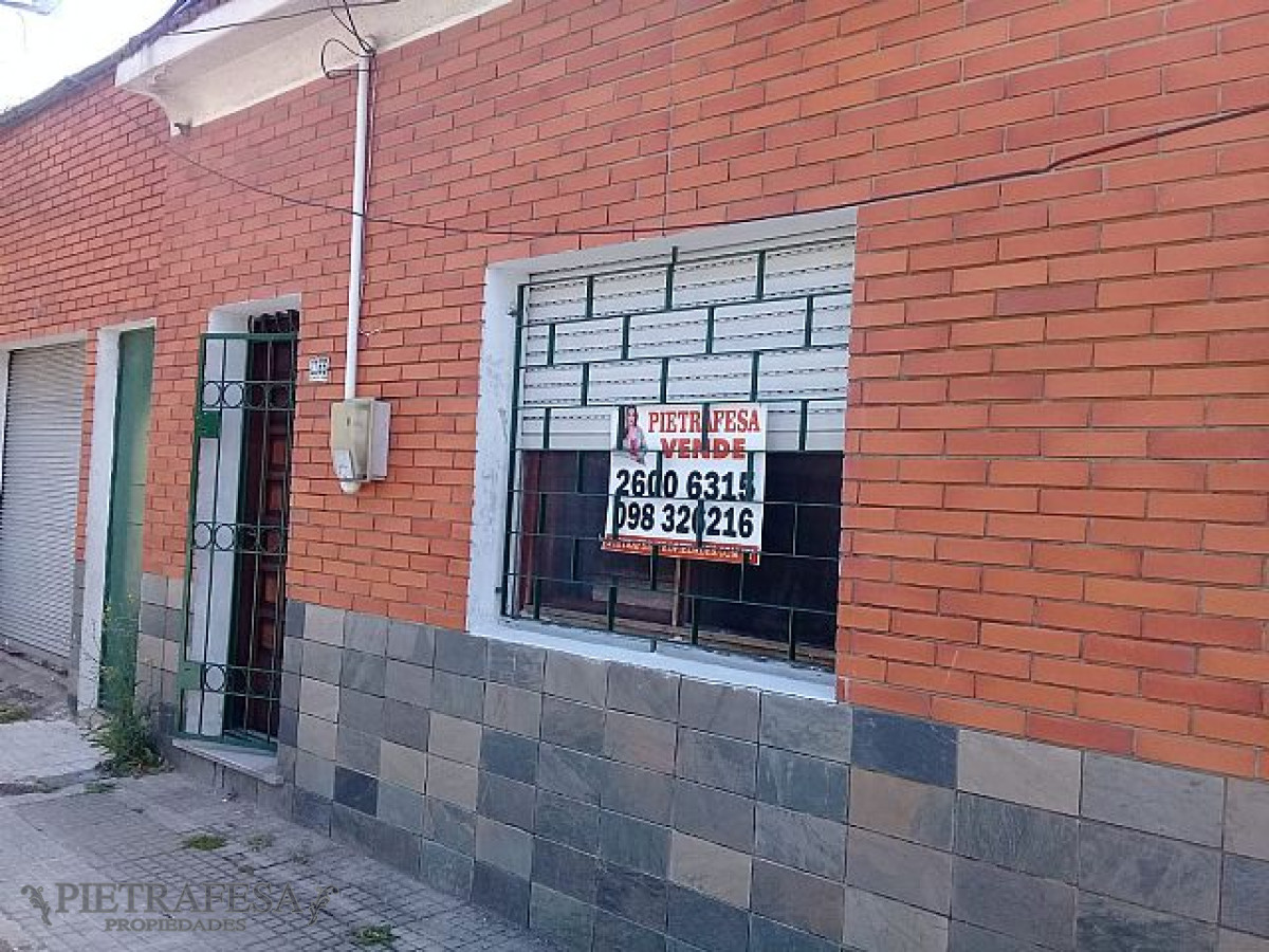 Casa ID.117 - Casa en venta 2 dormitorios 1 baño con patio y garaje- Gobernador Viana - Unión